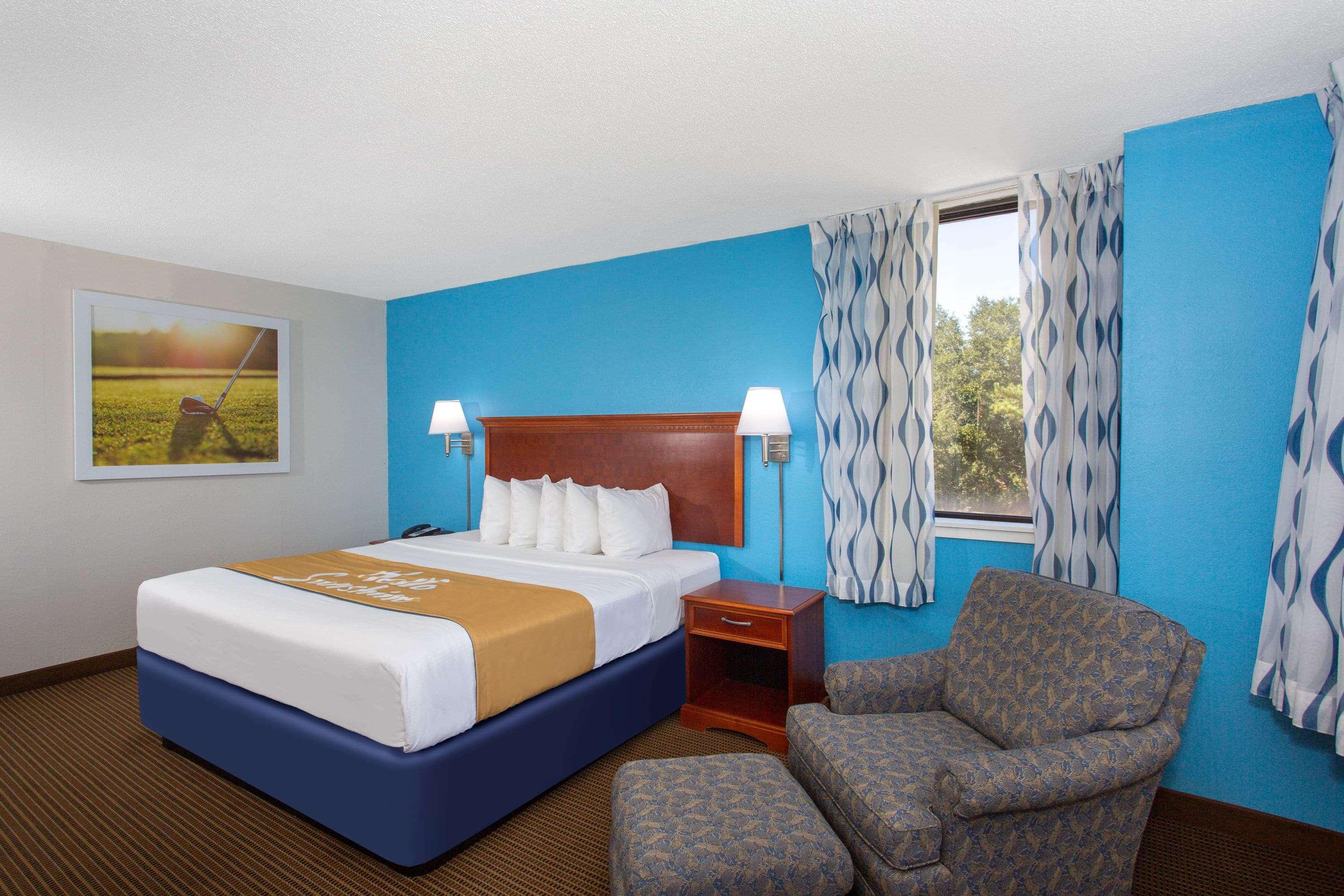 Days Inn & Suites By Wyndham Tallahassee Conf Center I-10 Extérieur photo