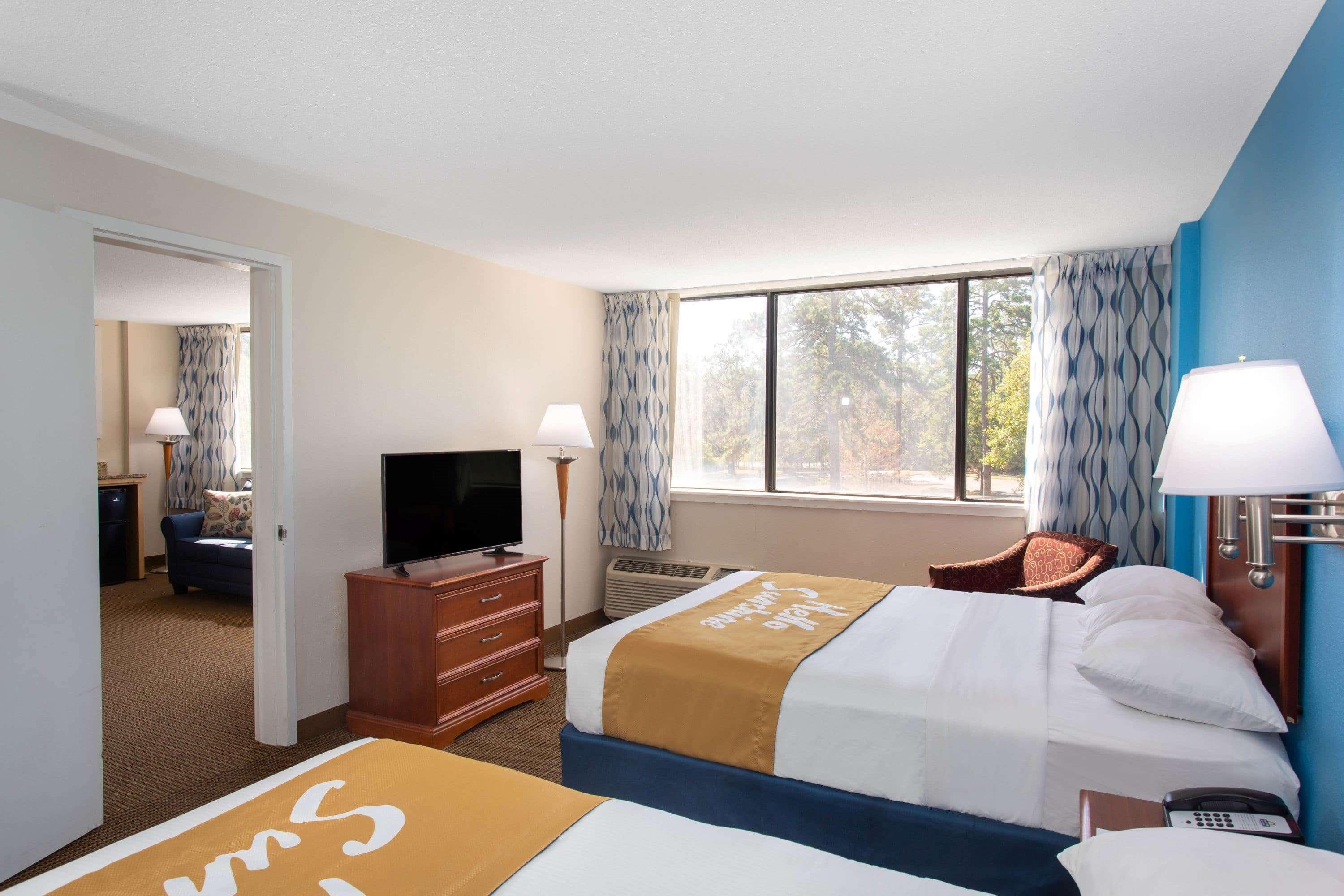Days Inn & Suites By Wyndham Tallahassee Conf Center I-10 Extérieur photo