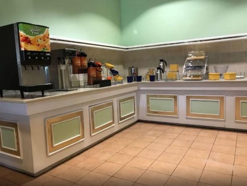 Days Inn & Suites By Wyndham Tallahassee Conf Center I-10 Extérieur photo